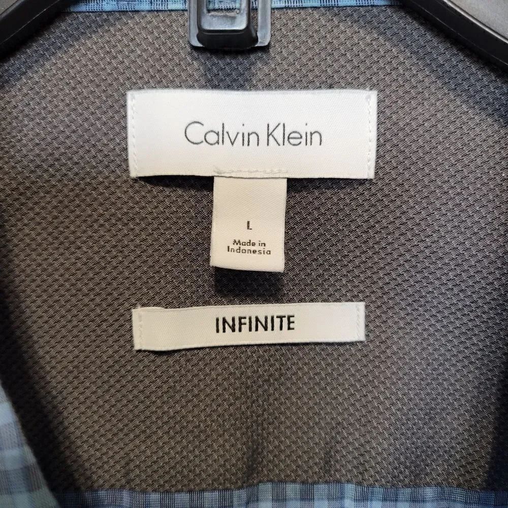 Calvin Klein blue plaid button up - Picture 3 of 3